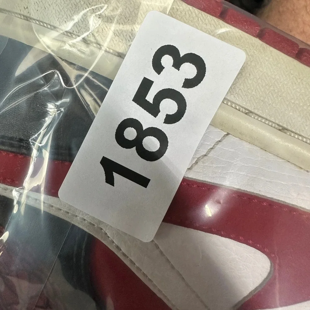 VNDS Air Jordan 1 Mid Gym Red Mens Size 9.5 Shoes Black Toe Sneakers 554724-122